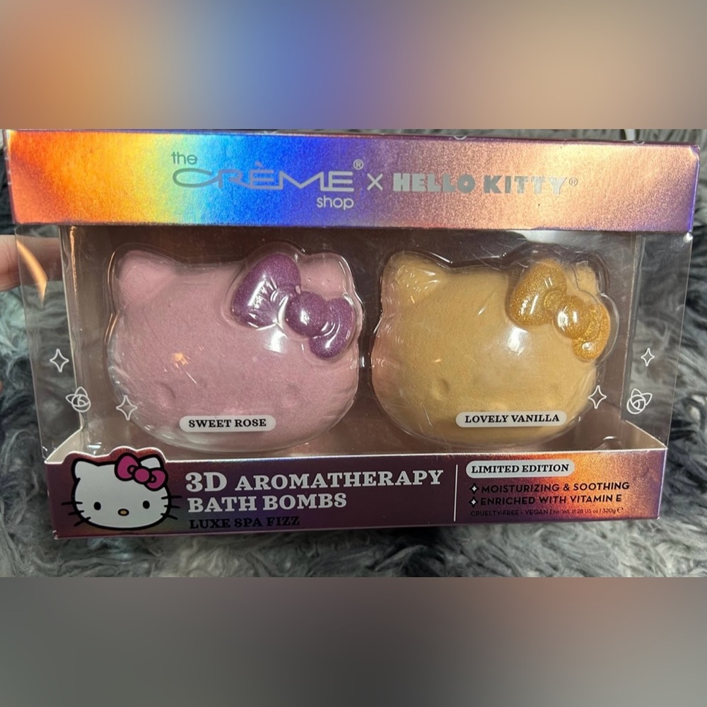 Hello Kitty Bundle - Picture 3 of 7